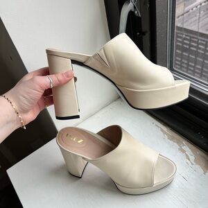 INEZ platform slide, size 8, never worn